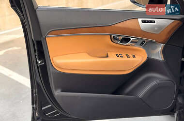 Позашляховик / Кросовер Volvo XC90 2015 в 