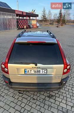 Позашляховик / Кросовер Volvo XC90 2004 в 