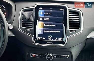 Внедорожник / Кроссовер Volvo XC90 2022 в 