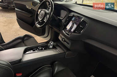 Позашляховик / Кросовер Volvo XC90 2017 в 