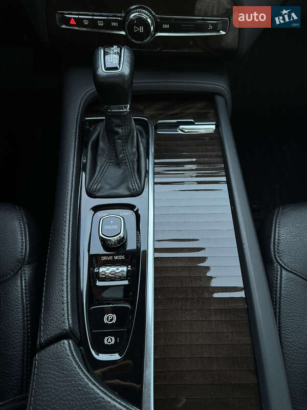 Внедорожник / Кроссовер Volvo XC90 2015 в Житомире