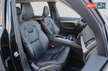 Позашляховик / Кросовер Volvo XC90 2019 в 