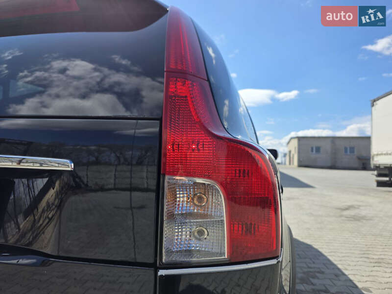 Внедорожник / Кроссовер Volvo XC90 2011 в Рава-Русской