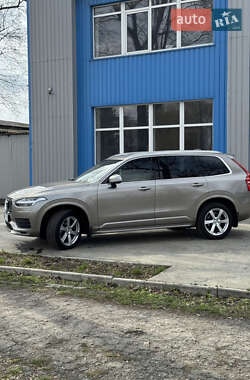Позашляховик / Кросовер Volvo XC90 2019 в 