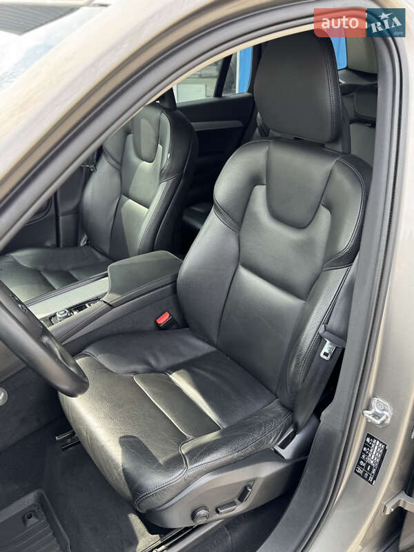 Позашляховик / Кросовер Volvo XC90 2019 в Сумах