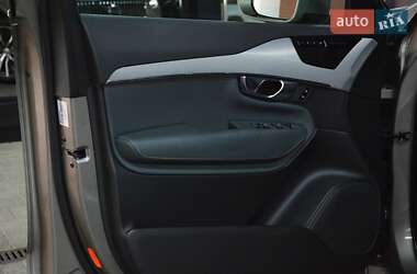 Внедорожник / Кроссовер Volvo XC90 2020 в 