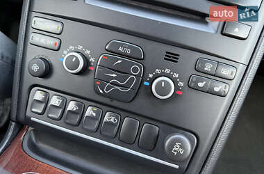 Внедорожник / Кроссовер Volvo XC90 2013 в 