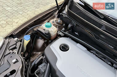 Внедорожник / Кроссовер Volvo XC90 2013 в 