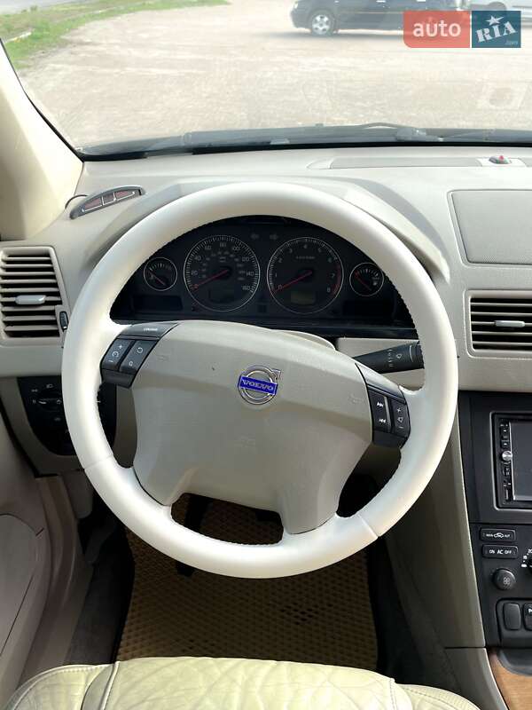 Позашляховик / Кросовер Volvo XC90 2004 в Бурштині