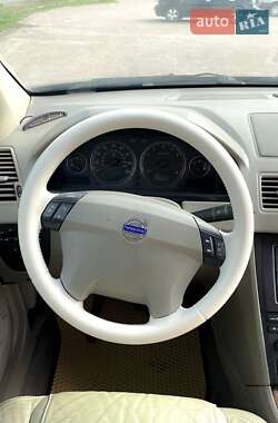 Внедорожник / Кроссовер Volvo XC90 2004 в 
