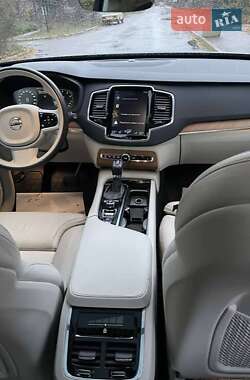 Внедорожник / Кроссовер Volvo XC90 2018 в 