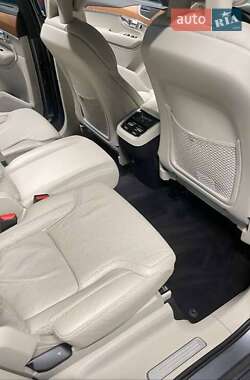 Внедорожник / Кроссовер Volvo XC90 2018 в 