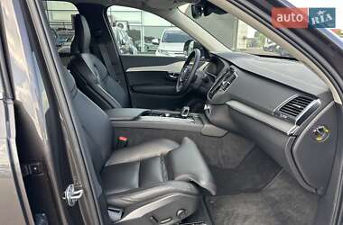 Внедорожник / Кроссовер Volvo XC90 2022 в 