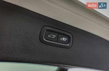 Внедорожник / Кроссовер Volvo XC90 2021 в 