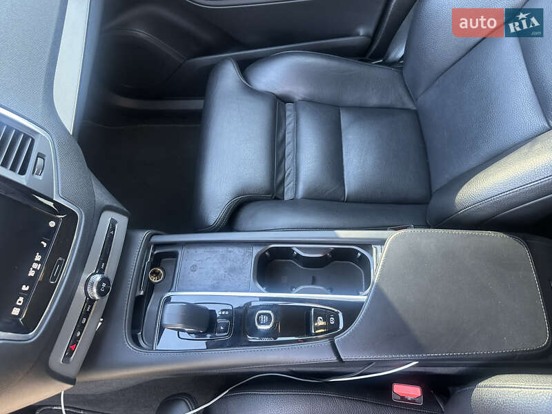 Позашляховик / Кросовер Volvo XC90 2022 в Києві