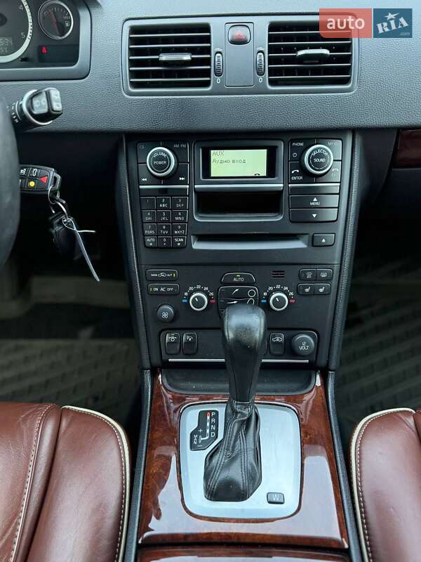 Позашляховик / Кросовер Volvo XC90 2013 в Києві