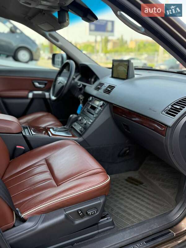 Позашляховик / Кросовер Volvo XC90 2013 в Києві