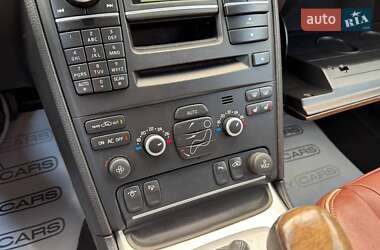 Позашляховик / Кросовер Volvo XC90 2011 в 