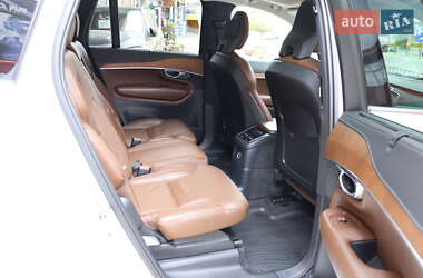 Внедорожник / Кроссовер Volvo XC90 2018 в 