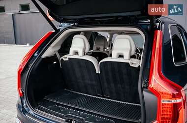 Внедорожник / Кроссовер Volvo XC90 2022 в 
