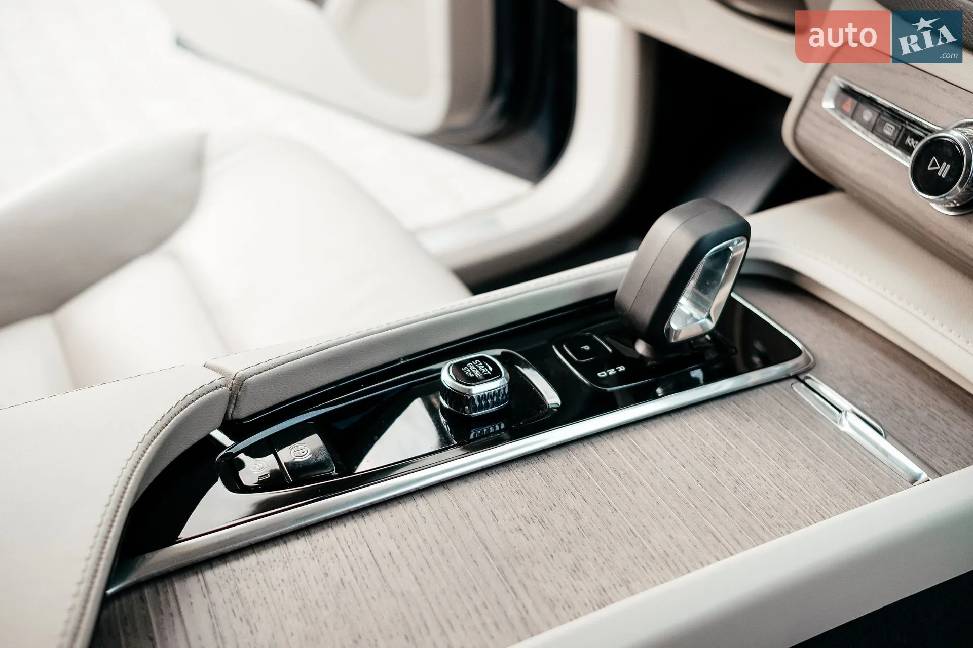 2022 Volvo XC90 - мініатюра 229