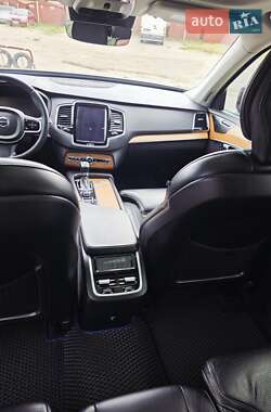 Внедорожник / Кроссовер Volvo XC90 2018 в 