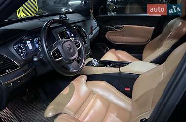 Внедорожник / Кроссовер Volvo XC90 2021 в 
