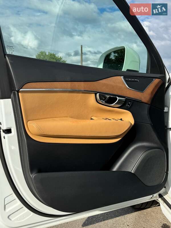 Внедорожник / Кроссовер Volvo XC90 2016 в Ахтырке