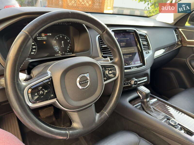 Внедорожник / Кроссовер Volvo XC90 2016 в Перегинском