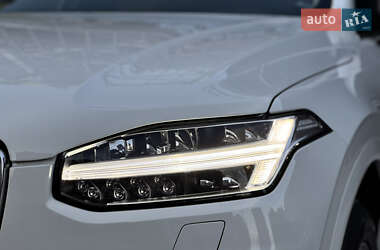 Внедорожник / Кроссовер Volvo XC90 2019 в 