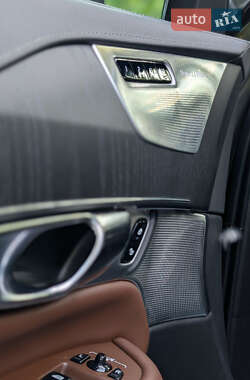 Внедорожник / Кроссовер Volvo XC90 2020 в 