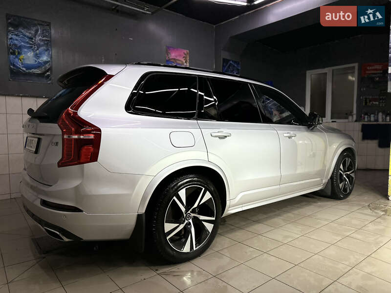 Позашляховик / Кросовер Volvo XC90 2020 в 