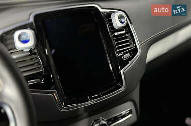 Позашляховик / Кросовер Volvo XC90 2020 в 