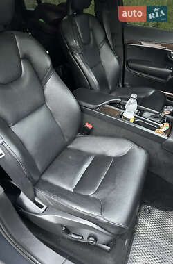 Внедорожник / Кроссовер Volvo XC90 2016 в 