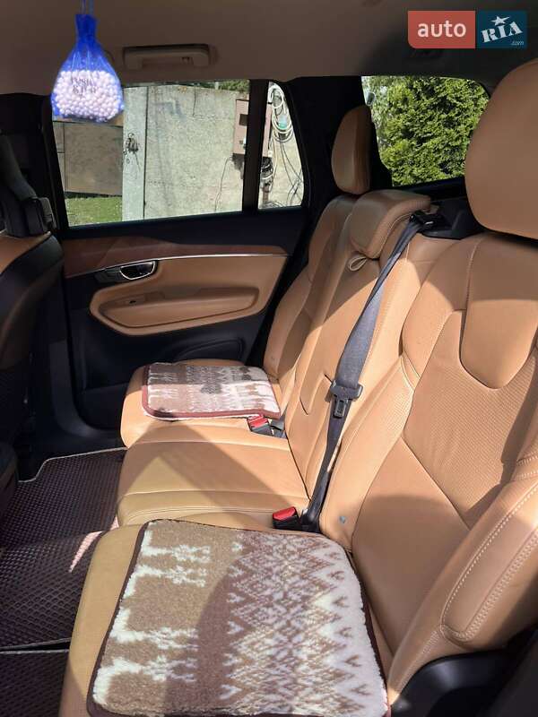 Внедорожник / Кроссовер Volvo XC90 2015 в Тарутине