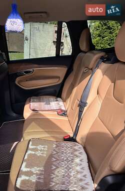 Внедорожник / Кроссовер Volvo XC90 2015 в 