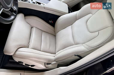 Позашляховик / Кросовер Volvo XC90 2020 в 