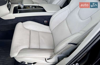 Позашляховик / Кросовер Volvo XC90 2020 в 
