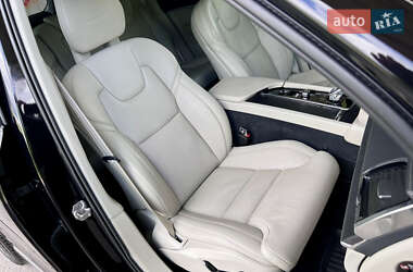 Позашляховик / Кросовер Volvo XC90 2020 в 