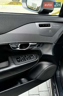 Внедорожник / Кроссовер Volvo XC90 2016 в 