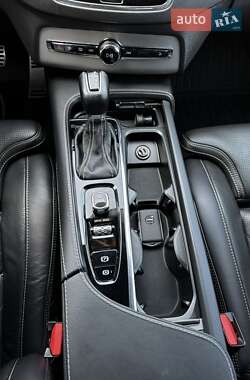 Внедорожник / Кроссовер Volvo XC90 2016 в 