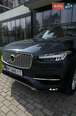 Внедорожник / Кроссовер Volvo XC90 2017 в 