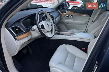 Внедорожник / Кроссовер Volvo XC90 2021 в 