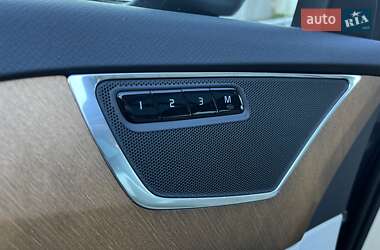 Внедорожник / Кроссовер Volvo XC90 2021 в 