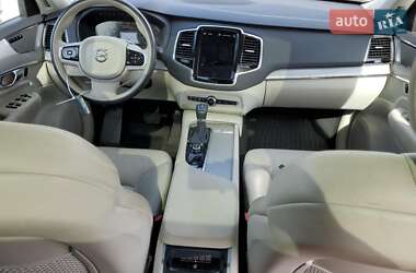 Внедорожник / Кроссовер Volvo XC90 2022 в 