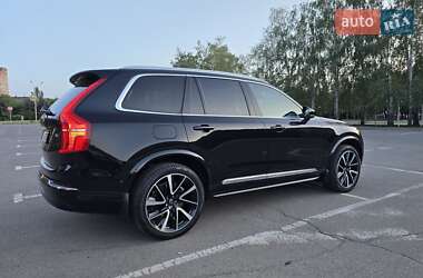 Внедорожник / Кроссовер Volvo XC90 2022 в 