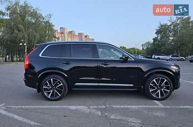 Внедорожник / Кроссовер Volvo XC90 2022 в 