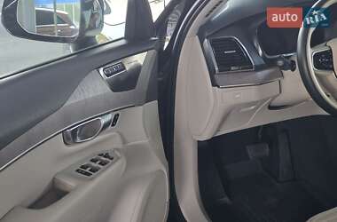 Внедорожник / Кроссовер Volvo XC90 2022 в 