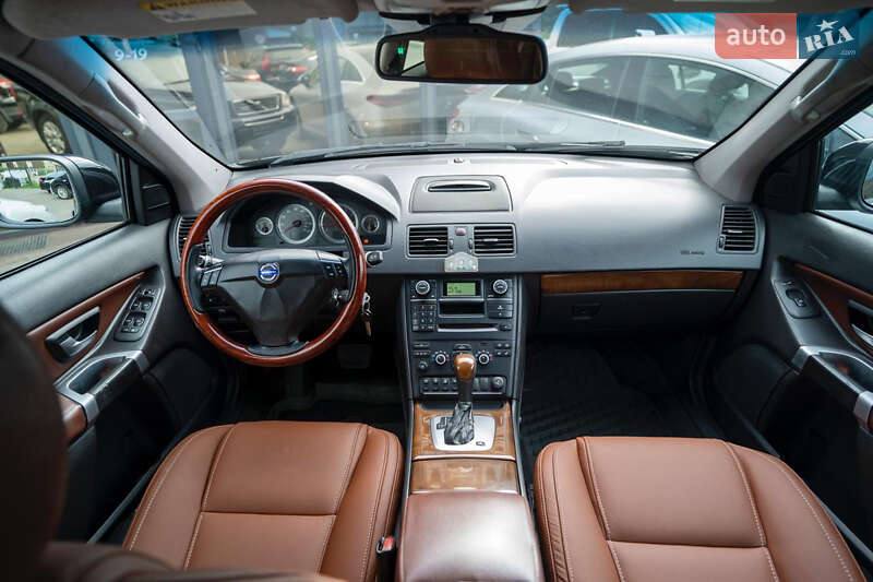Внедорожник / Кроссовер Volvo XC90 2007 в Киеве