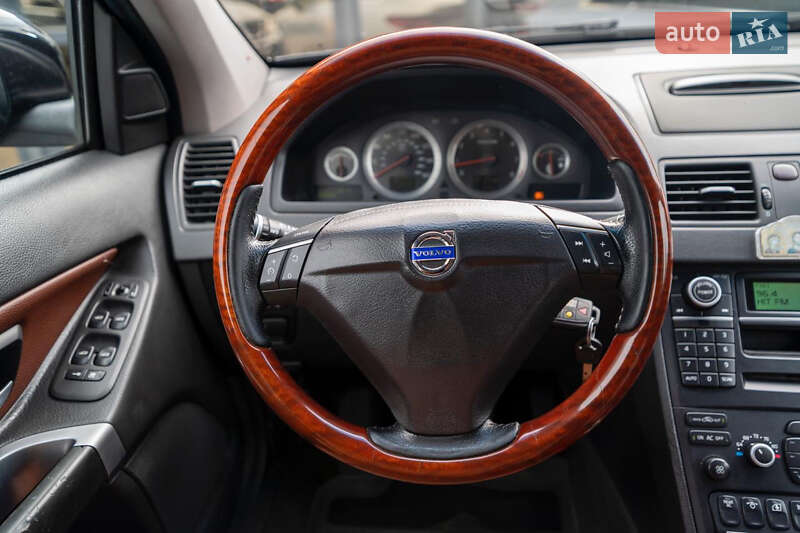 Внедорожник / Кроссовер Volvo XC90 2007 в Киеве